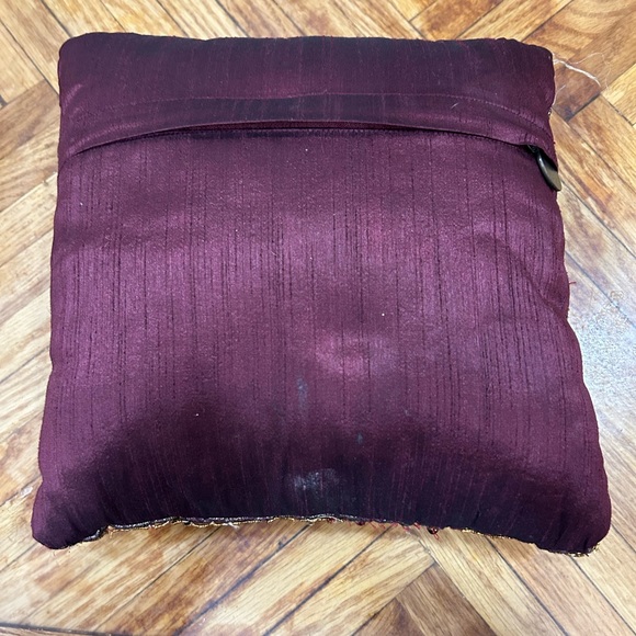 11 inch Peacock Pillow W/ Zipper - Picture 2 of 2